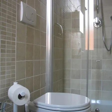 Smiles & More Apartman *